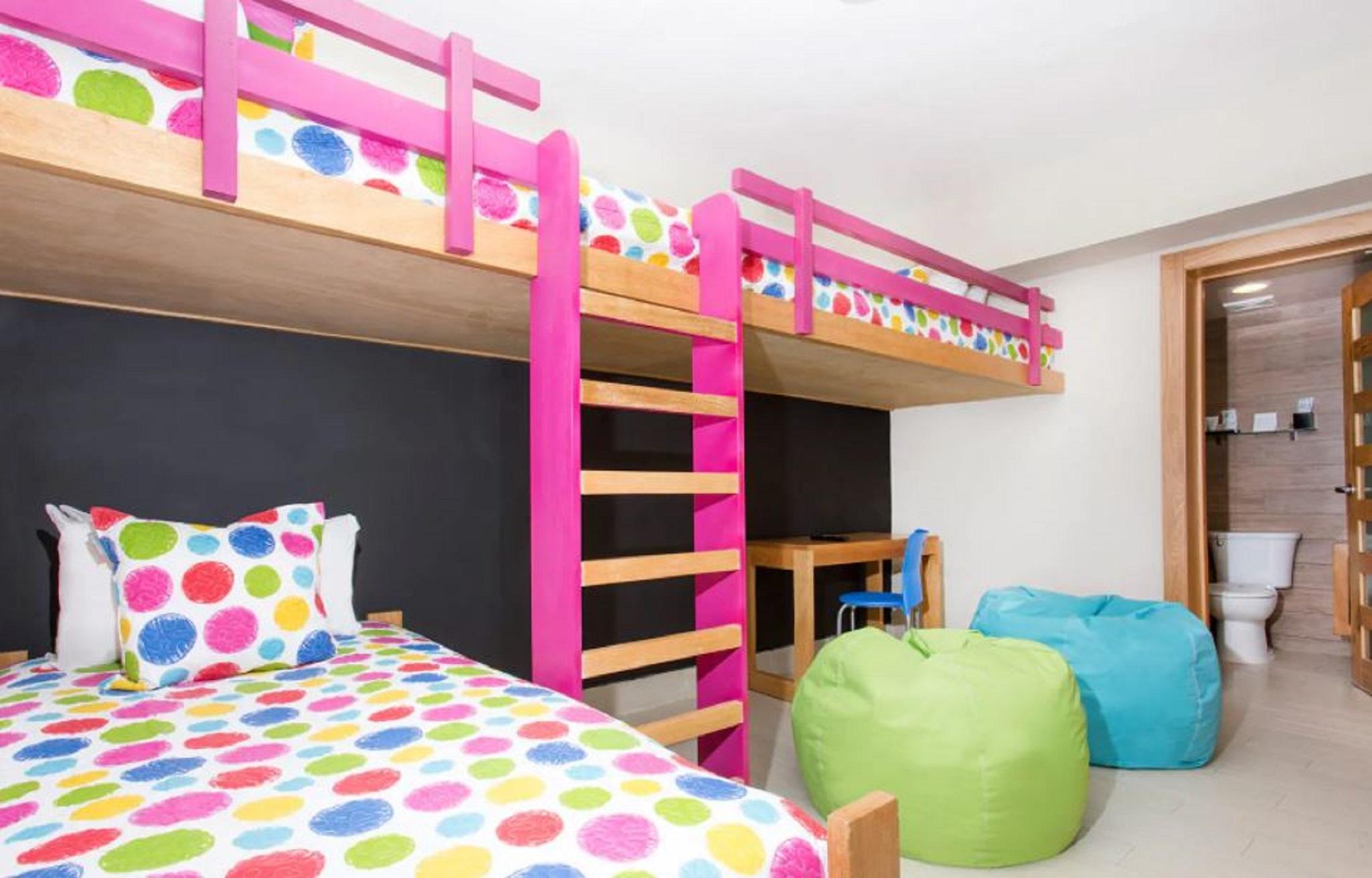 Be Live Collection Punta Cana (Adults Only) מראה חיצוני תמונה A bunk bed with a ladder